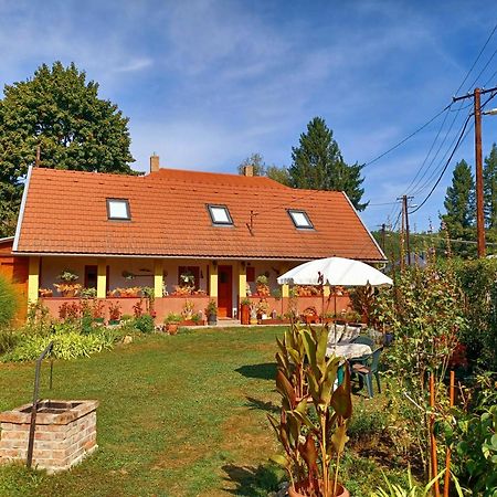 Apartamento Tulipán Ház Bodony Exterior foto